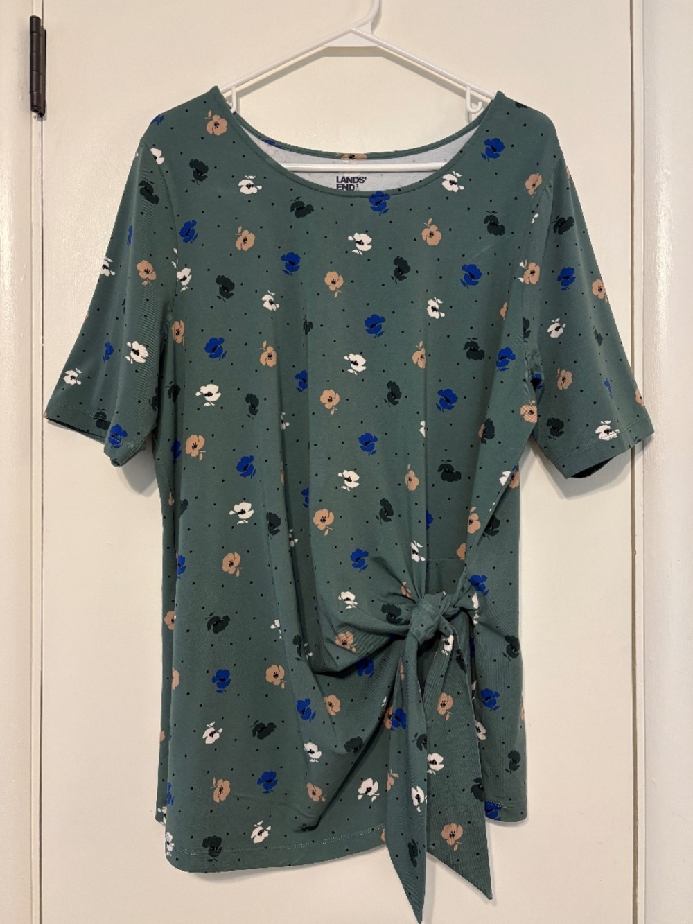 Lands’ End Women's Plus Green Floral Lightweight Jersey Tie-Front Shirt Top 1X